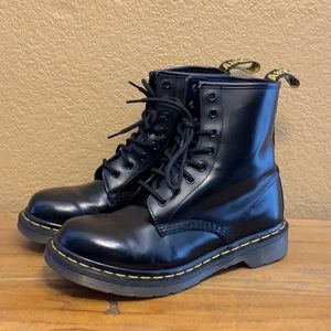 Dr. Martens 1460 smooth boots